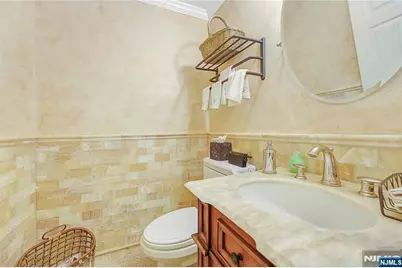 10 Lenox Court, Fort Lee, NJ 07024 - Photo 32