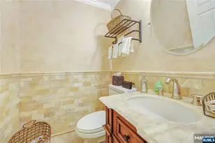 10 Lenox Ct, Fort Lee, NJ 07024 - Photo 32