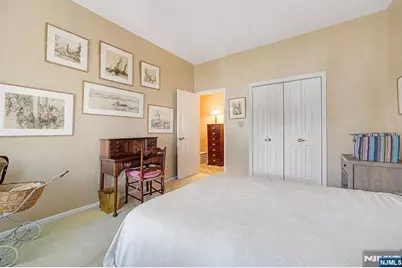 10 Lenox Court, Fort Lee, NJ 07024 - Photo 18