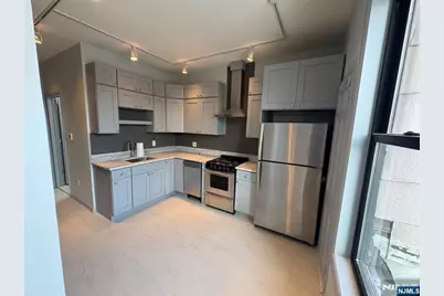 425 Bloomfield Avenue 3A #3A, Montclair, NJ 07042 - Photo 1