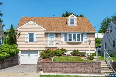 123 6th Street, Wood Ridge, NJ 07075 - Photo 1