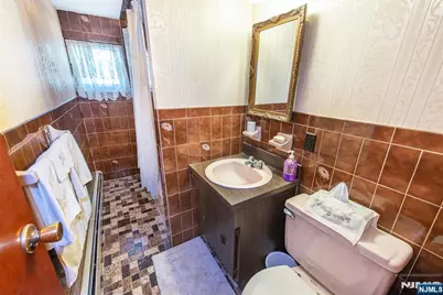 123 6th Street, Wood Ridge, NJ 07075 - Photo 18