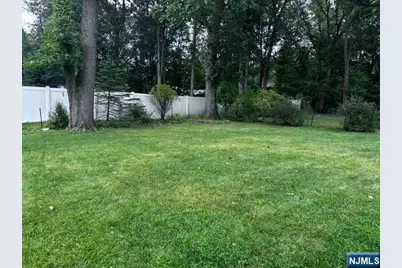 18 Manor Road, Livingston, NJ 07039 - Photo 4