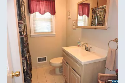 15 Main Avenue, Elmwood Park, NJ 07407 - Photo 10