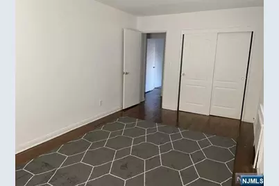 2165C N Central Road C #C, Fort Lee, NJ 07024 - Photo 8