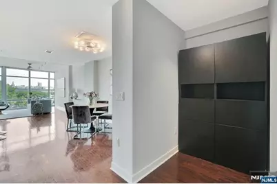 100 Thompson Lane 4D #4D, Edgewater, NJ 07020 - Photo 12