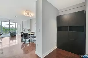 100 Thompson Ln 4D, Edgewater, NJ 07020 - Photo 12