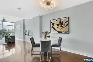 100 Thompson Ln 4D, Edgewater, NJ 07020 - Photo 8