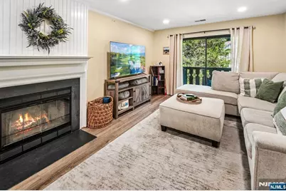 705 Thoreau Court, Mahwah, NJ 07430 - Photo 2