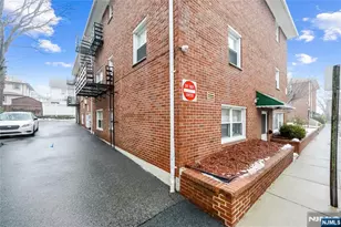 201 Oakdene Pl C00E2, Cliffside Park, NJ 07010 - Photo 6