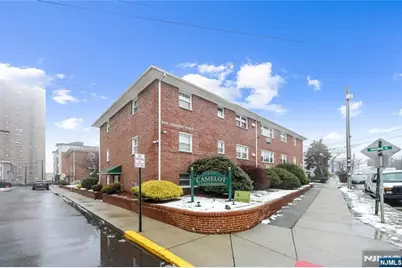 201 Oakdene Place C00E2 #C00E2, Cliffside Park, NJ 07010 - Photo 2