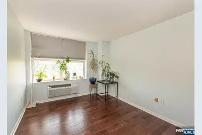 300 Main Street 707 #707, Little Falls Township, NJ 07424 - Photo 16