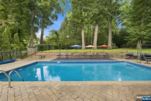 71 Malcolm Rd, Mahwah, NJ 07430 - Photo 24