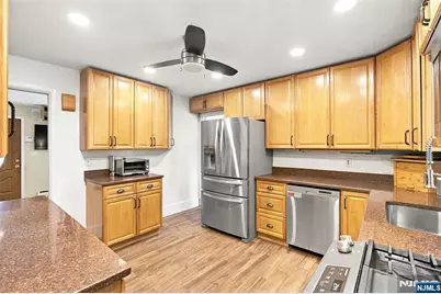 71 Malcolm Road, Mahwah, NJ 07430 - Photo 8