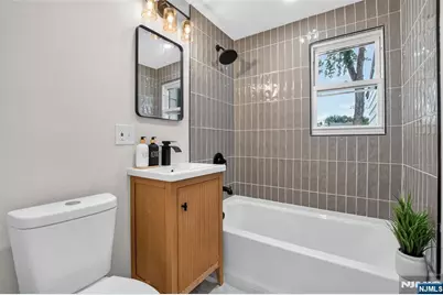 133 Phelps, Bergenfield, NJ 07621 - Photo 10