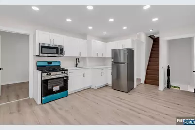 130 19th Avenue, Irvington, NJ 07111 - Photo 4