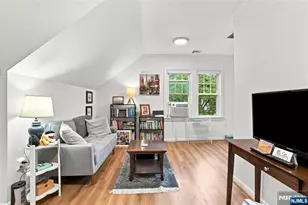 41 N 14th St, Hawthorne, NJ 07506 - Photo 2