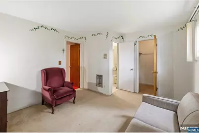 161 Dyer Avenue, Emerson, NJ 07630 - Photo 18