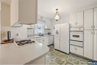 161 Dyer Avenue, Emerson, NJ 07630 - Photo 10
