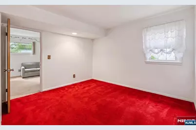 161 Dyer Avenue, Emerson, NJ 07630 - Photo 16