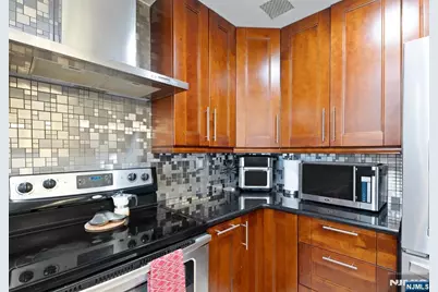 6501 Liberty Avenue F5 #F5, North Bergen, NJ 07047 - Photo 12