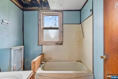 36 Pulaski Street, Bloomfield, NJ 07003 - Photo 16