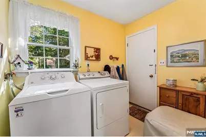 30 Arlton Avenue, Allendale, NJ 07401 - Photo 16