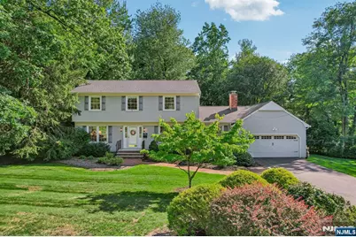 30 Arlton Avenue, Allendale, NJ 07401 - Photo 2