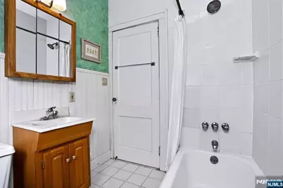5-10 Hartley Place, Fair Lawn, NJ 07410 - Photo 18