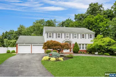 56 O Shaughnessy Lane, Closter, NJ 07624 - Photo 4