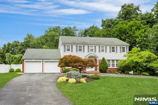 56 O Shaughnessy Ln, Closter, NJ 07624 - Photo 4