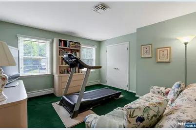 56 O Shaughnessy Lane, Closter, NJ 07624 - Photo 32