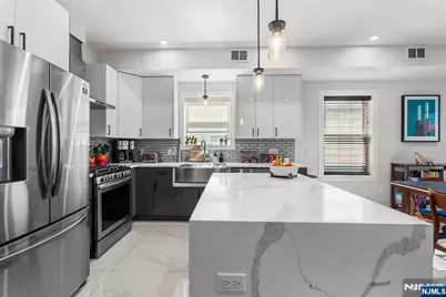 36 Lincoln Street 2 #2, Jersey City, NJ 07307 - Photo 6