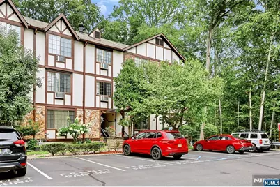 1519 Faulkner Court 1519 #1519, Mahwah, NJ 07430 - Photo 2