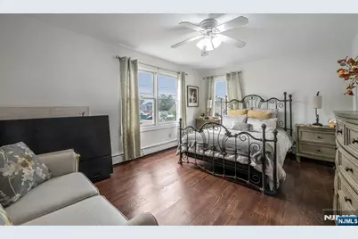 57 Memorial Place, Elmwood Park, NJ 07407 - Photo 22
