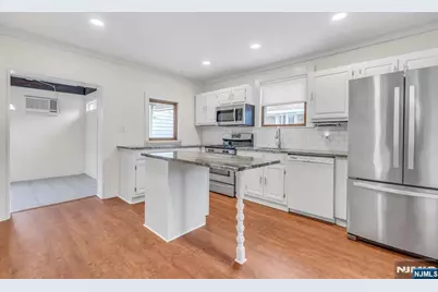 88 McKinley Avenue 1 #1, Lodi, NJ 07644 - Photo 4