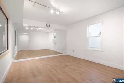 1618 Parker Avenue 2 #2, Fort Lee, NJ 07024 - Photo 6