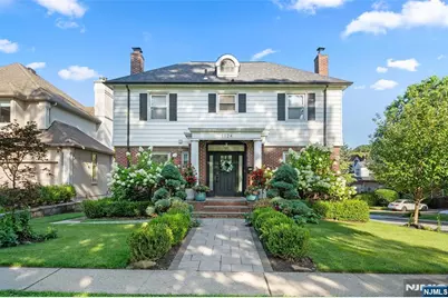 1124 Abbott Boulevard, Fort Lee, NJ 07024 - Photo 1