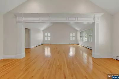 501 Clinton Avenue, Wyckoff Township, NJ 07481 - Photo 14
