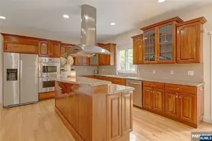 501 Clinton Ave, Wyckoff Township, NJ 07481 - Photo 6