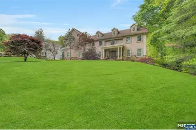 501 Clinton Avenue, Wyckoff Township, NJ 07481 - Photo 2