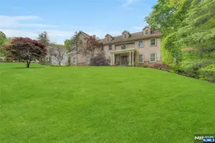 501 Clinton Ave, Wyckoff Township, NJ 07481 - Photo 2