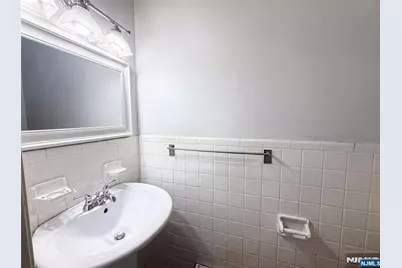 35 Dapp Court, Elmwood Park, NJ 07407 - Photo 12