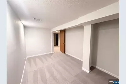 35 Dapp Court, Elmwood Park, NJ 07407 - Photo 16