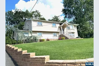 8 Towsen Road 1 #1, Wayne, NJ 07470 - Photo 1