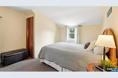 560 Glenwood Avenue, Teaneck Township, NJ 07666 - Photo 26