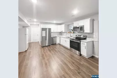 155 Mount Prospect Avenue, Newark, NJ 07104 - Photo 8