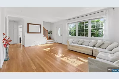 16-03 Radburn Road, Fair Lawn, NJ 07410 - Photo 4