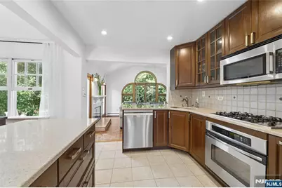 16-03 Radburn Road, Fair Lawn, NJ 07410 - Photo 12