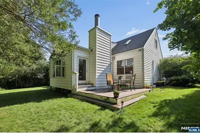 16-03 Radburn Road, Fair Lawn, NJ 07410 - Photo 2